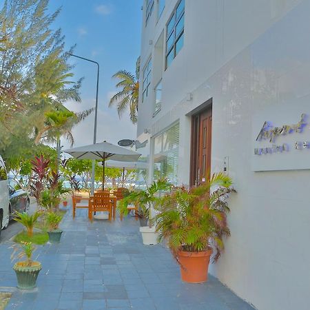 Airport Beach Hotel هولهومالي المظهر الخارجي الصورة