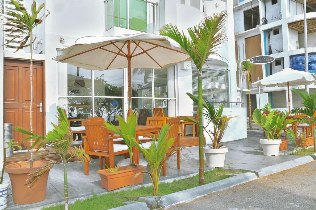 Airport Beach Hotel هولهومالي المظهر الخارجي الصورة