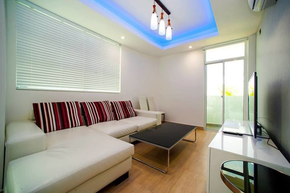 Airport Beach Hotel هولهومالي المظهر الخارجي الصورة