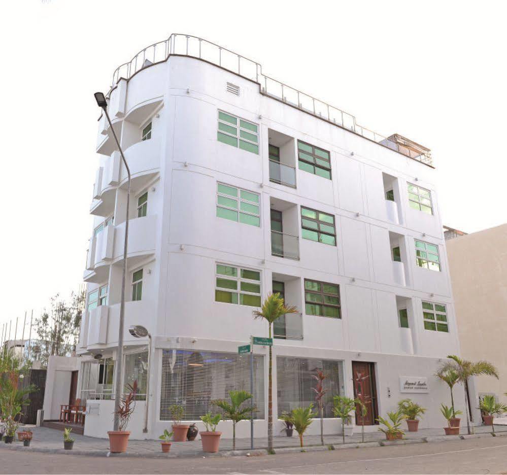 Airport Beach Hotel هولهومالي المظهر الخارجي الصورة